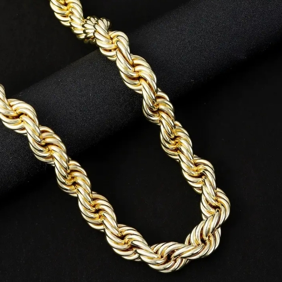 New! MEN'S 18k Gold Plated Copper Huge Twisted Rope Chain. - Picture 5 of 6